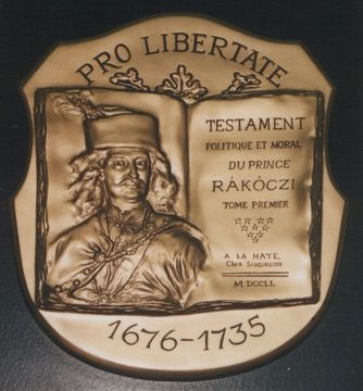 Rákóczi-emléktábla, Szolnok. Szabó Imre fia Béla alkotása. Fotó: Kósa Károly, 1995.