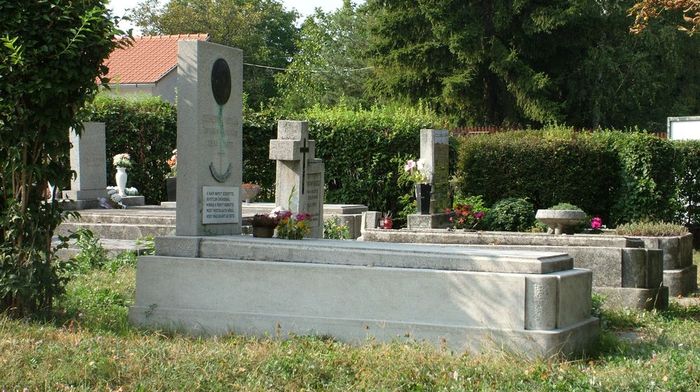 Demeter István síremléke, Sajószentpéter. Fotó: Kósa Károly, 2011.09.23.
