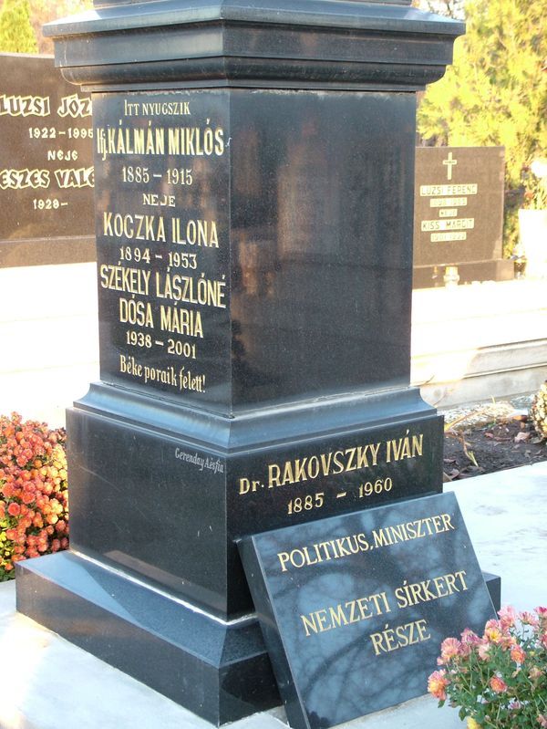 Rakovszky Iván síremléke, Jászapáti. Fotó: Kósa Károly, 2009.11.25.