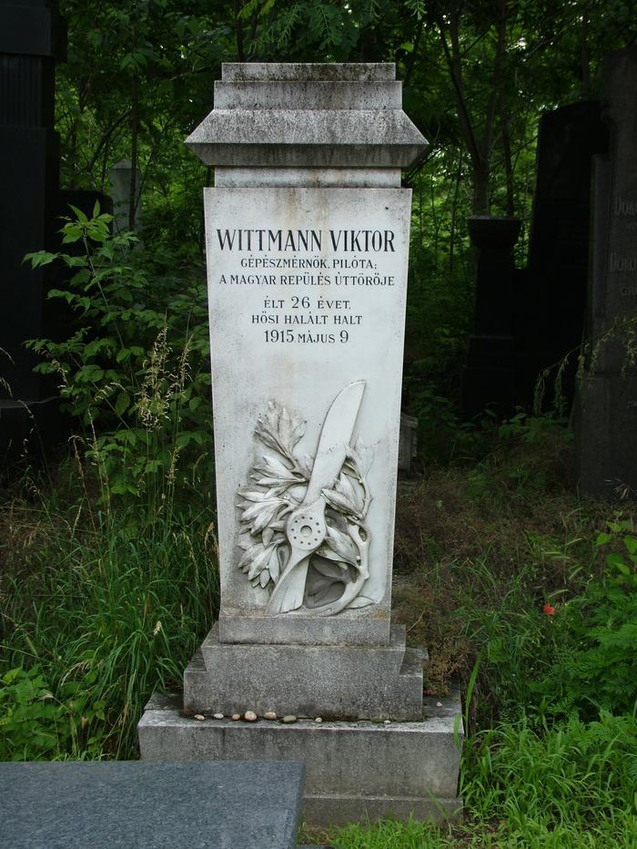 Wittmann Viktor síremléke, Bp. Fotó: Kósa Károly, 2010.06.25.